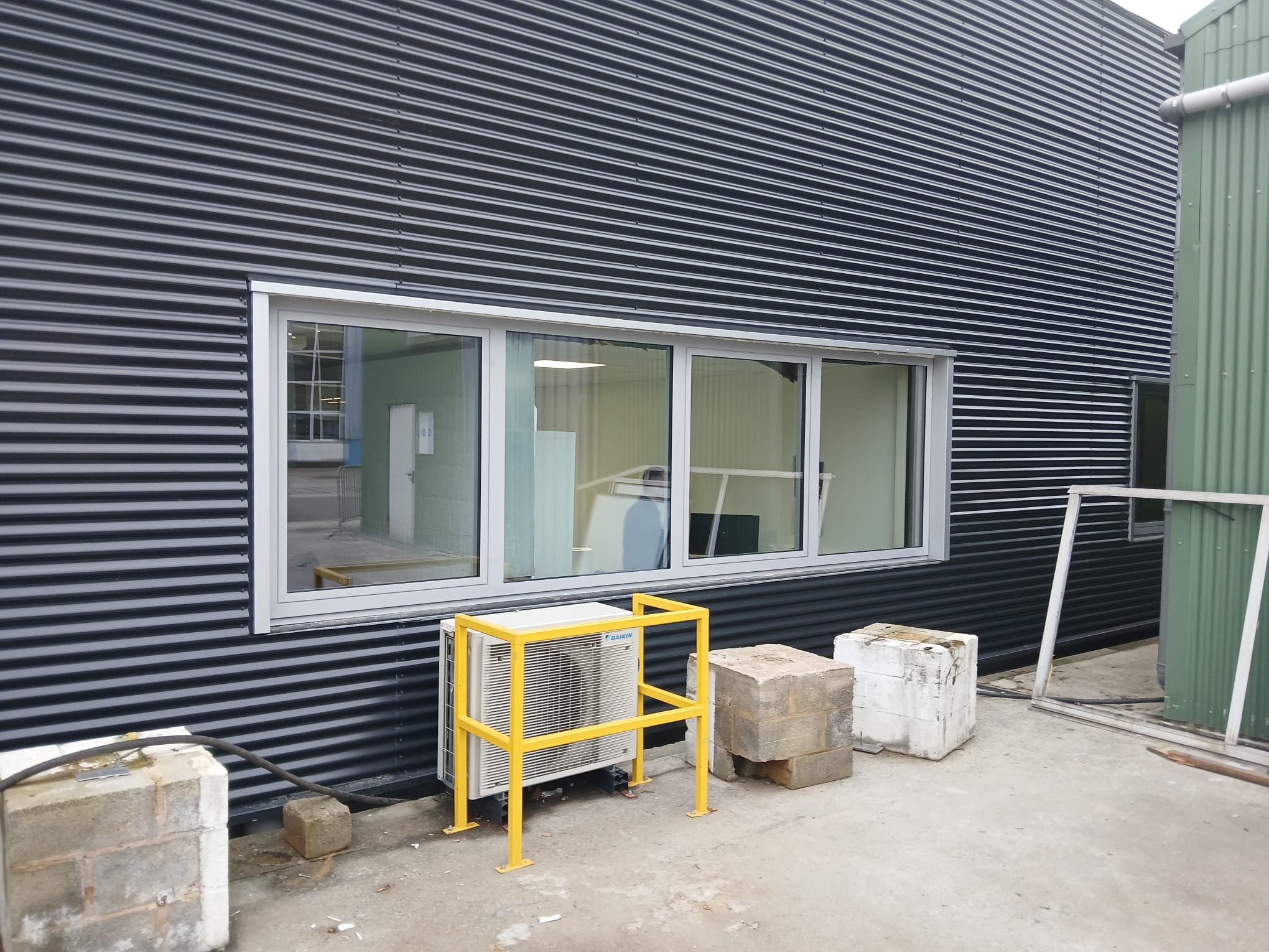 Gevelisolatie Luchthaven Charleroi – foto 14